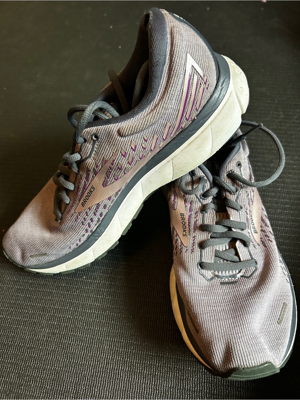 Brooks Ghost 13 Women’s 8.5 Running Shoes Gray Purple Athletic